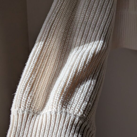 White Knit Zip up sweater - Picture 4 of 7